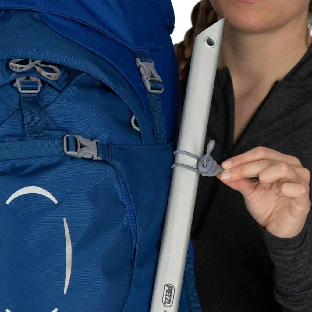 detail image of the Ariel 65 in the color Ceramic Blue