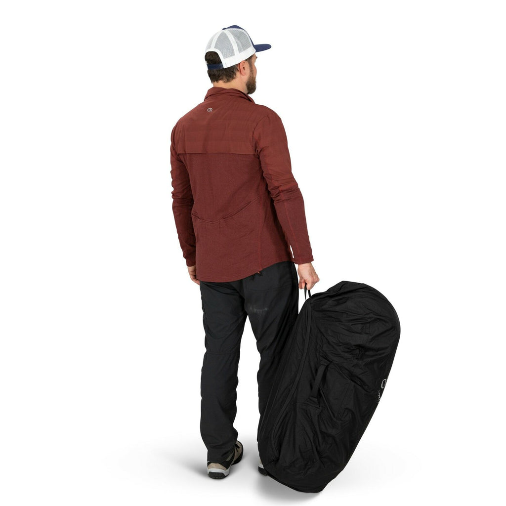 a person modeling the AirCover™ Large in color black