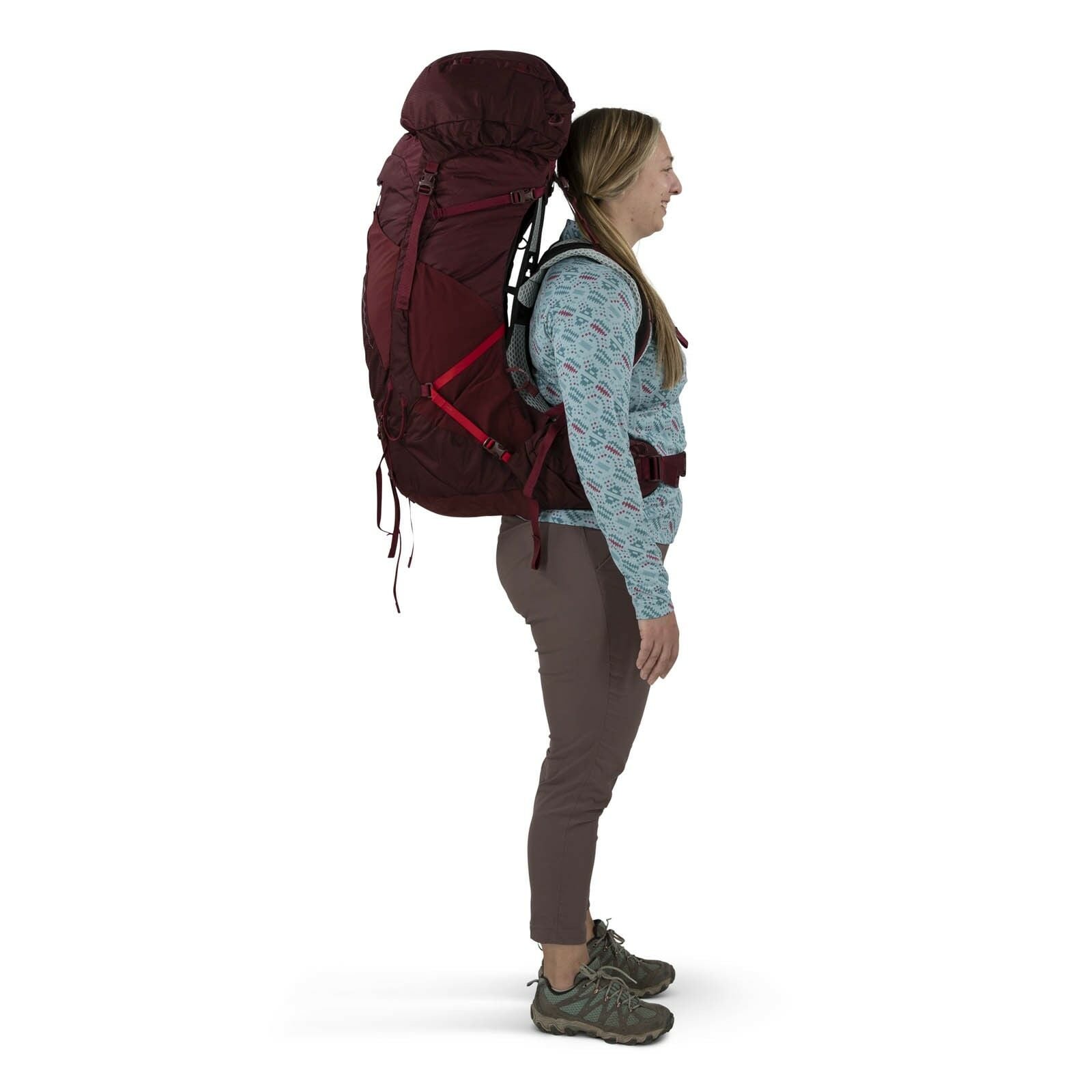 a person modeling the AURA AG LT 65  in color Antidote Purple