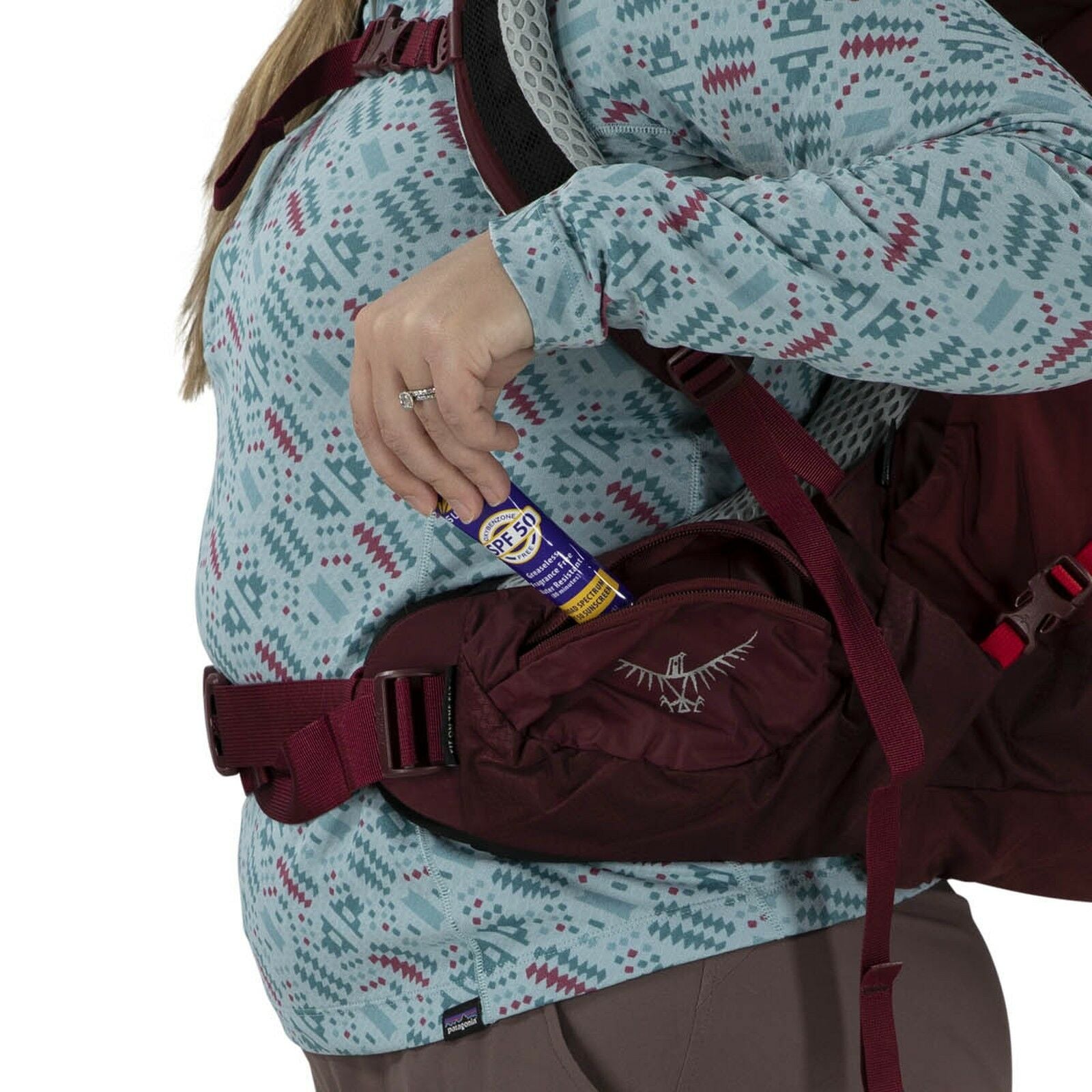 a detail of the AURA AG LT 65  in color Antidote Purple