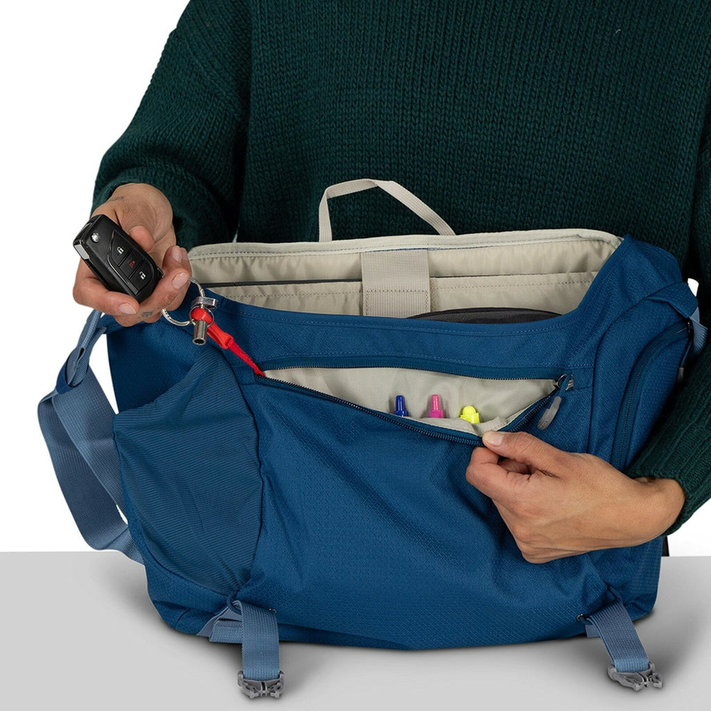 Detail view of Daylite Messenger in color Night Shift