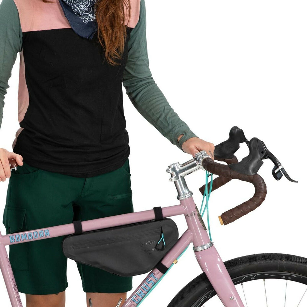 Escapist Wedge Bag in black detail image on bike