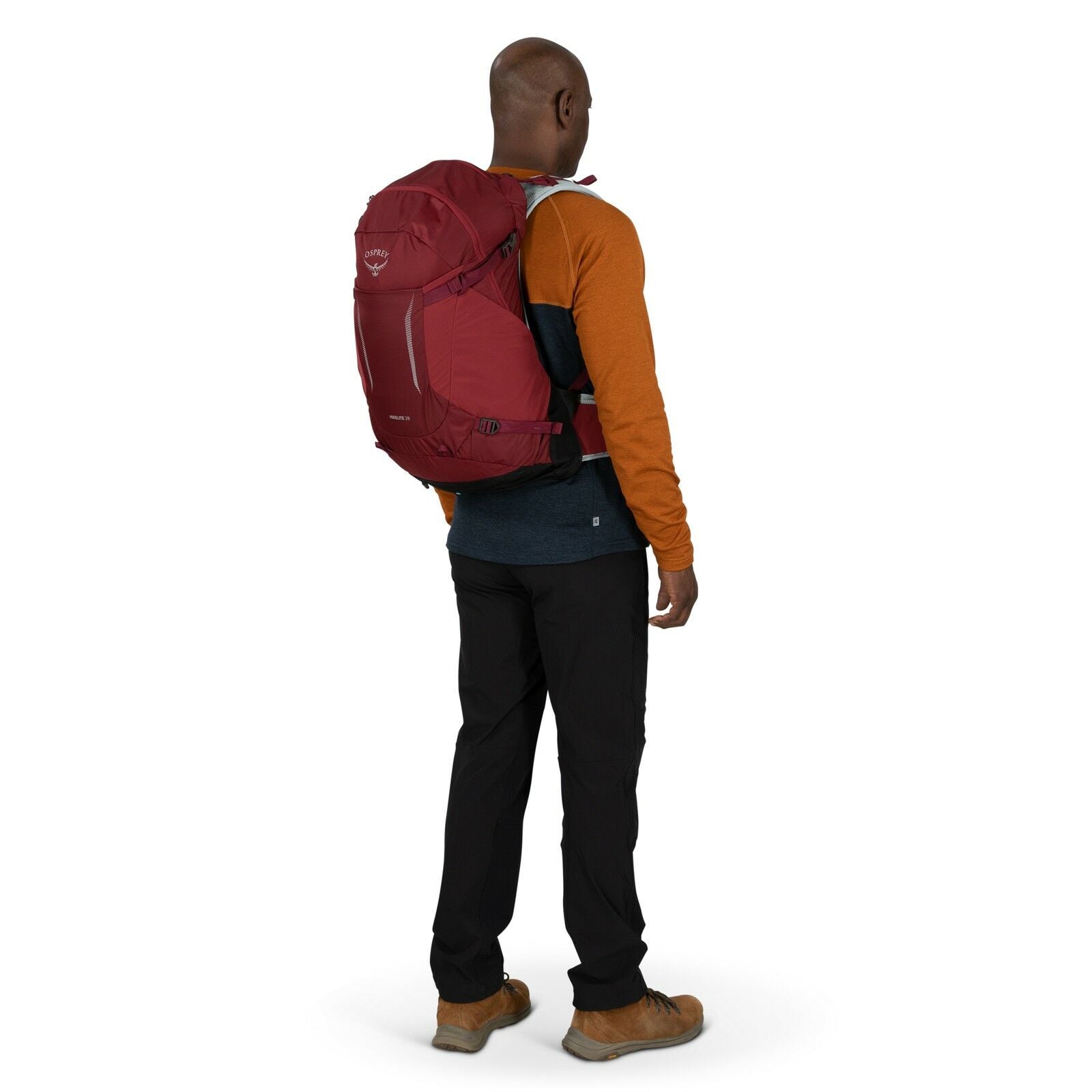 a person modeling the Hikelite 28 in color Black