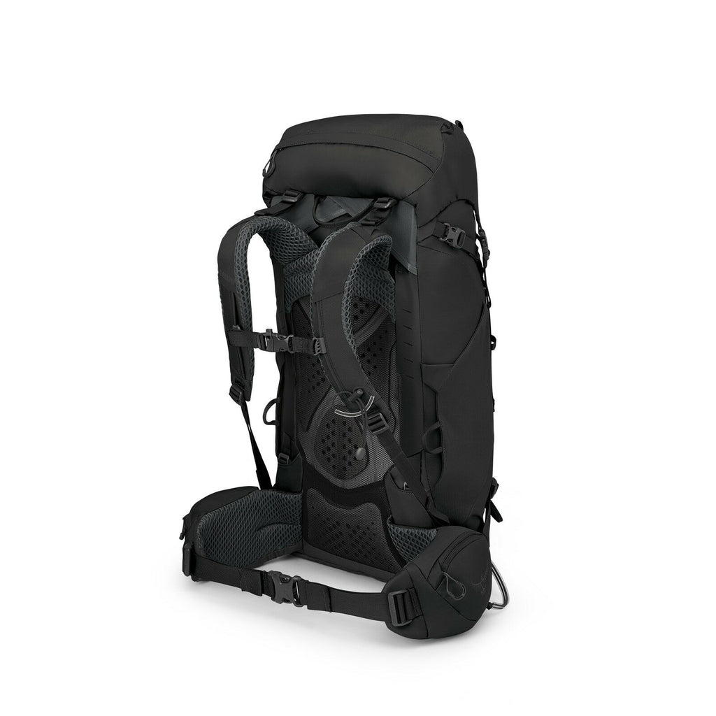 a 4/5 view of the Kestrel™ 38 in color black