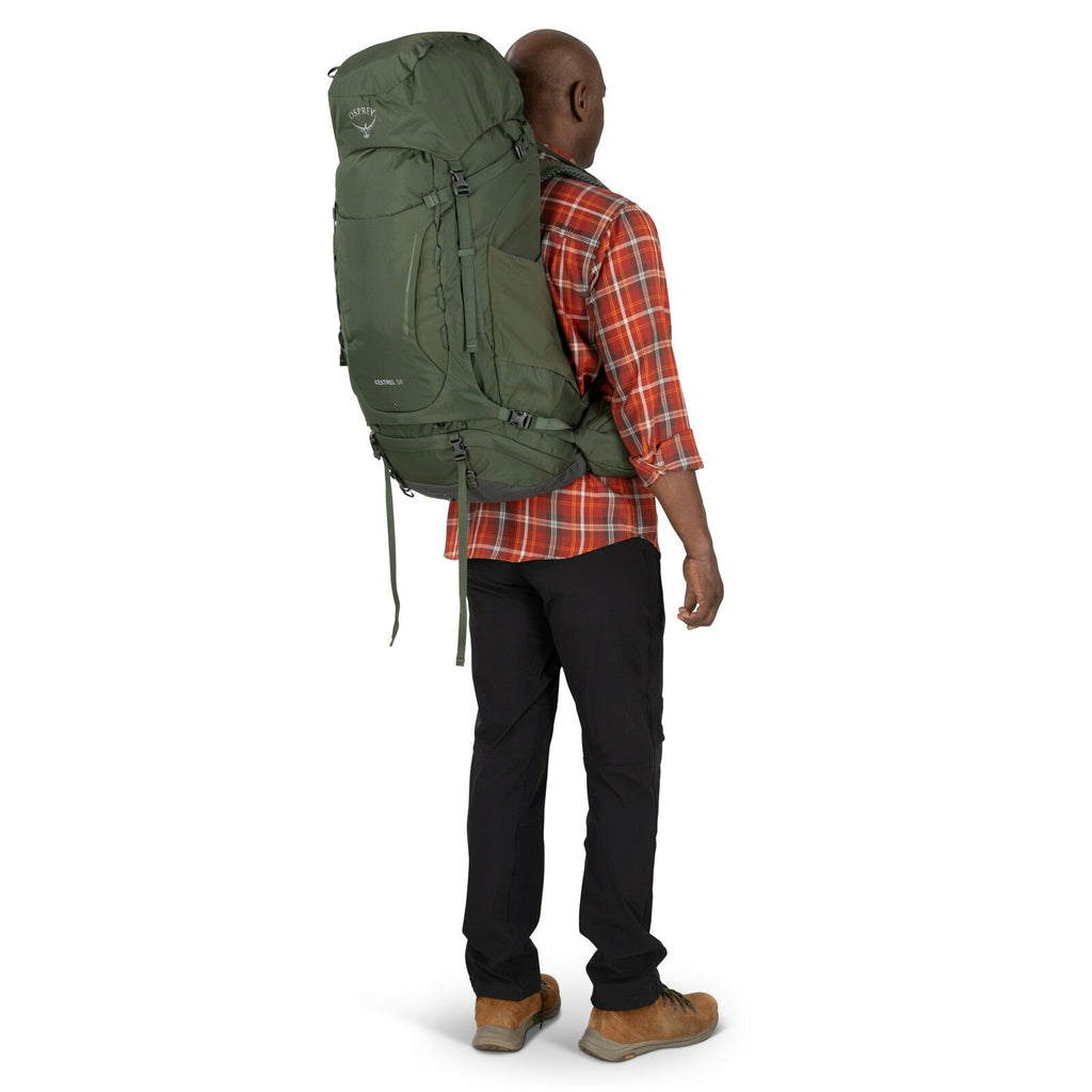 a person modeling the Kestrel™ 58 in color Black