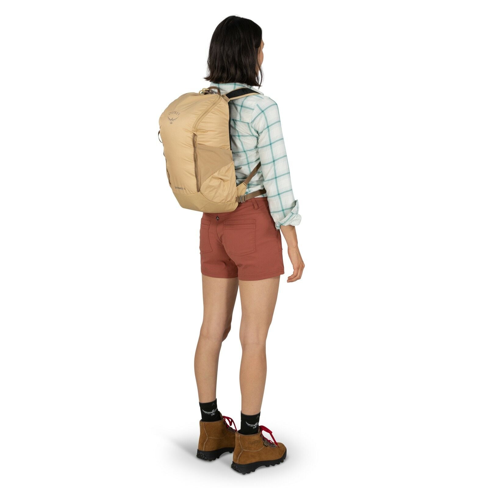 a person modeling the Skimmer 16 in color coyotebrown