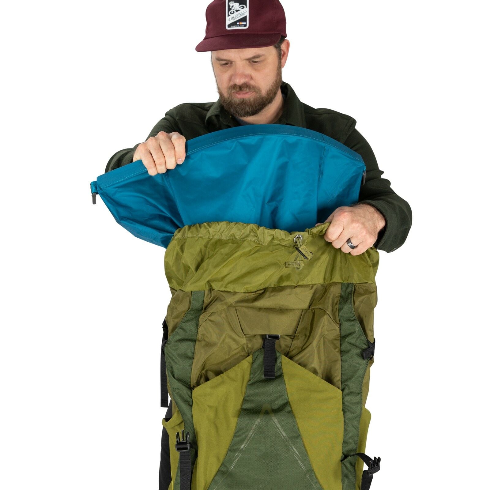 a detail of the Ultralight Pack Liner Large in color waterfrontblue