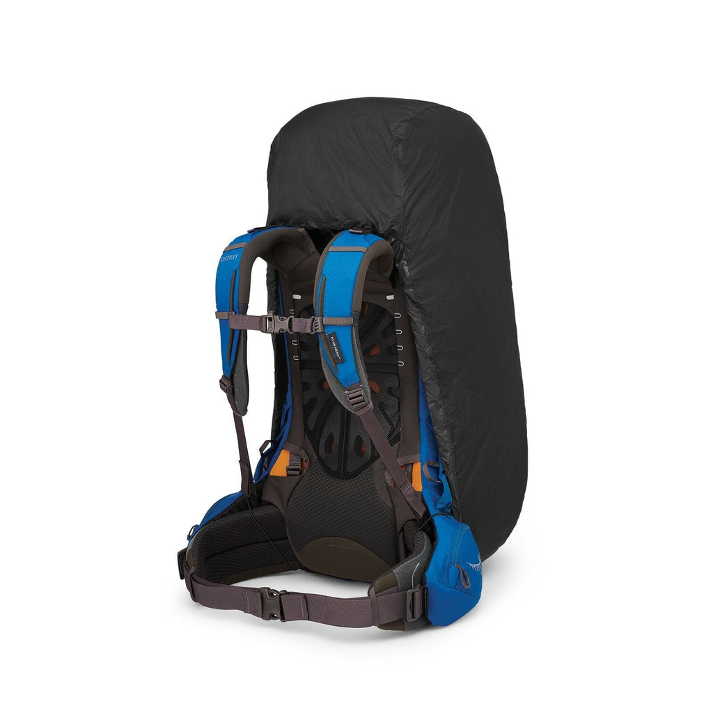 a 4/5 view of the Ultralight Raincover Medium in color black