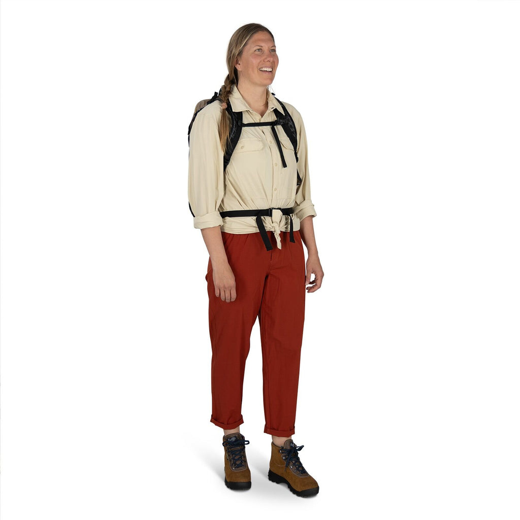 on-body image of the Campcore Hikelite LT 22 Hiking Backpack in the color Latte Brown