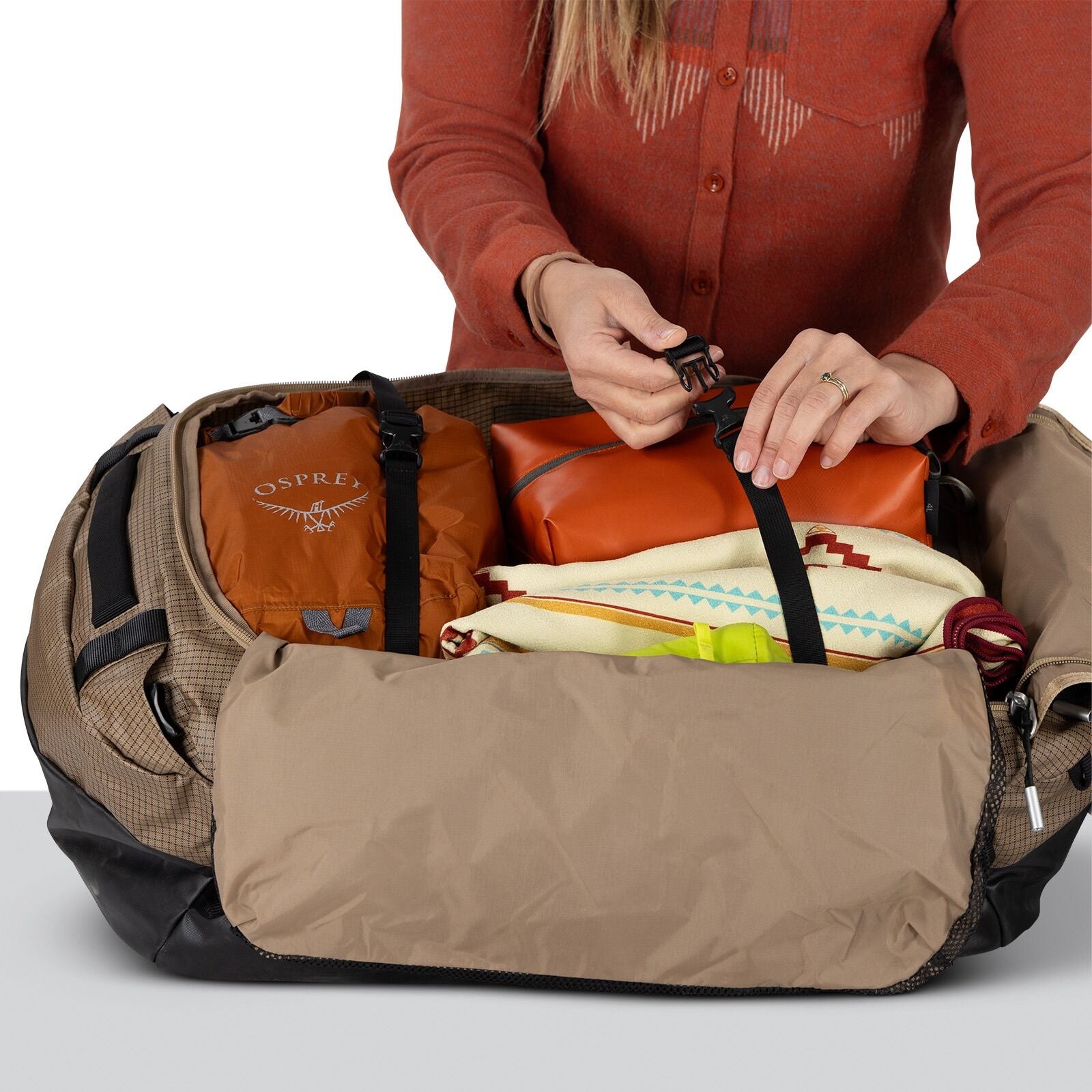 Detailed image of the Campcore Transporter Duffel 65