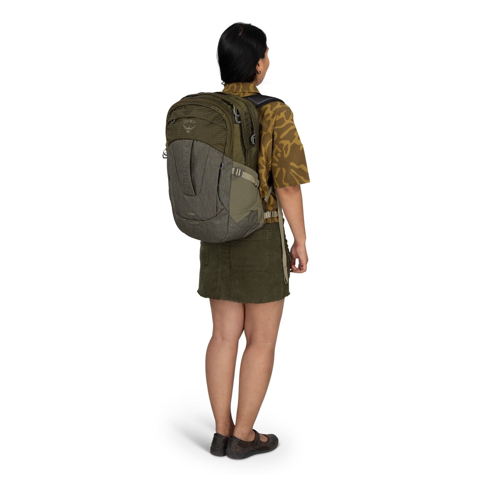 model wearing the Osprey Comet