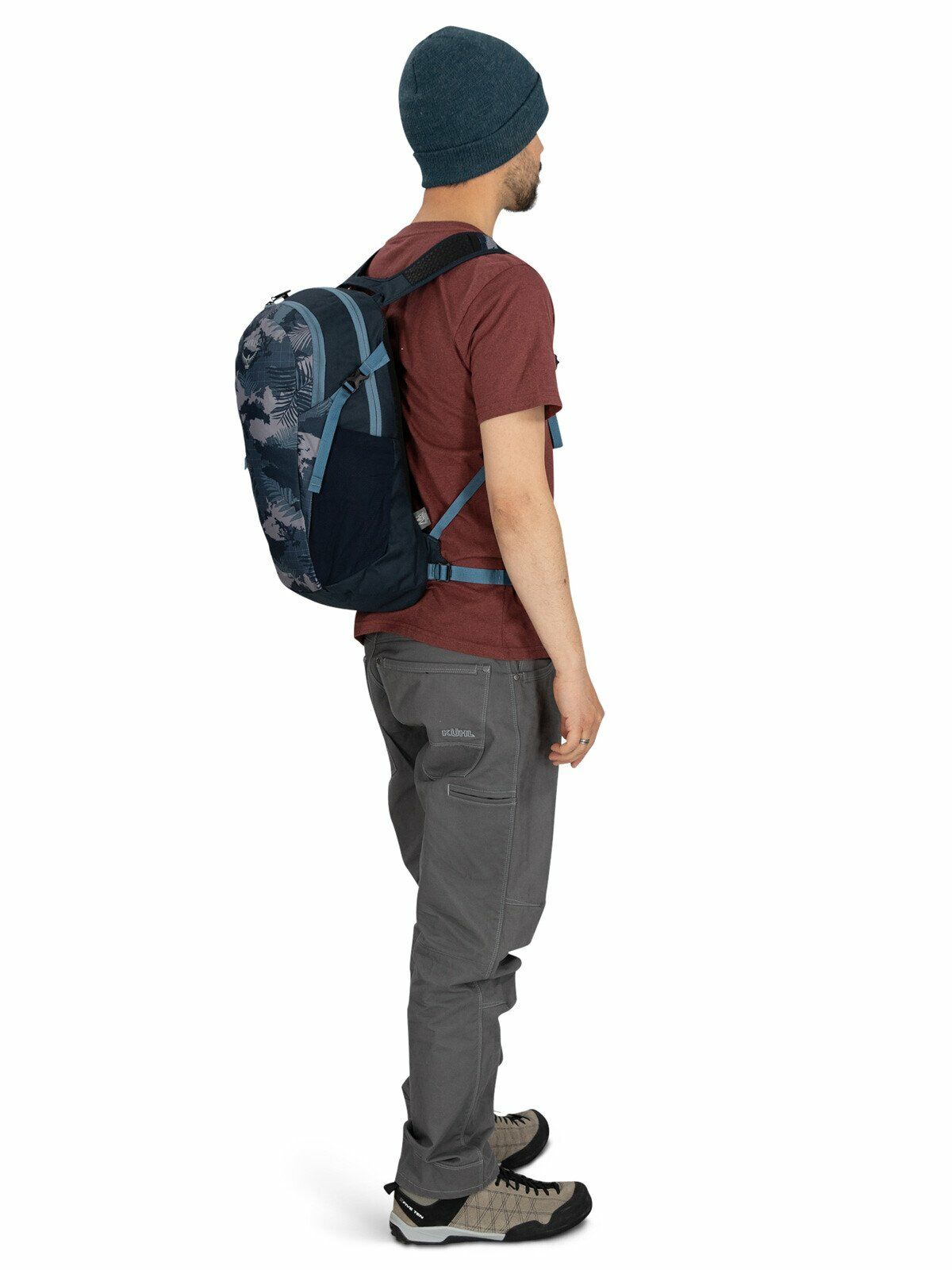 a person modeling the Daylite® in color Black