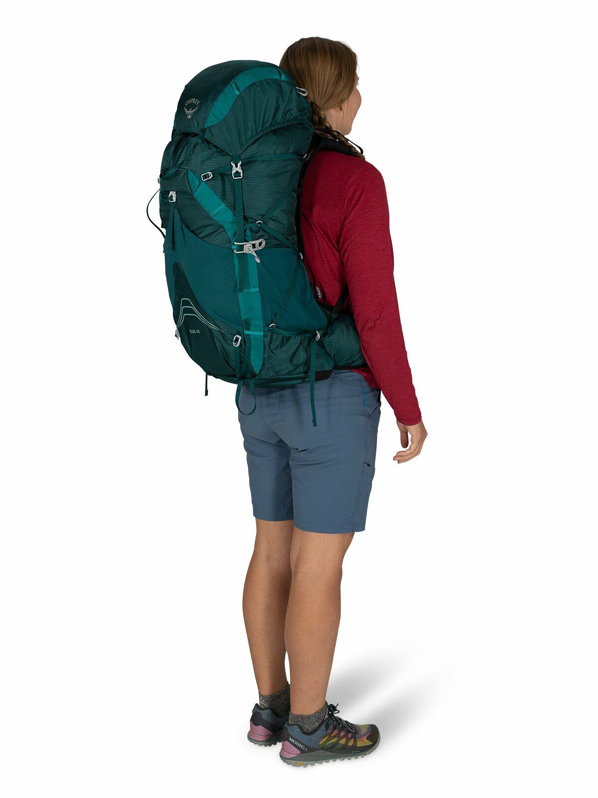 a person modeling the Eja 48 in color deepteal