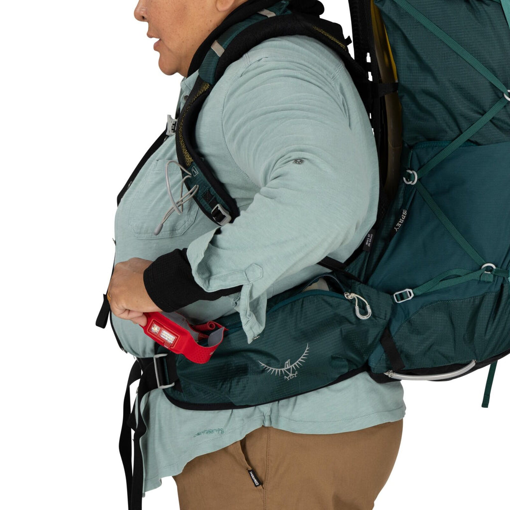 model wearing the Eja 58 Extended Fit in color Deep Teal