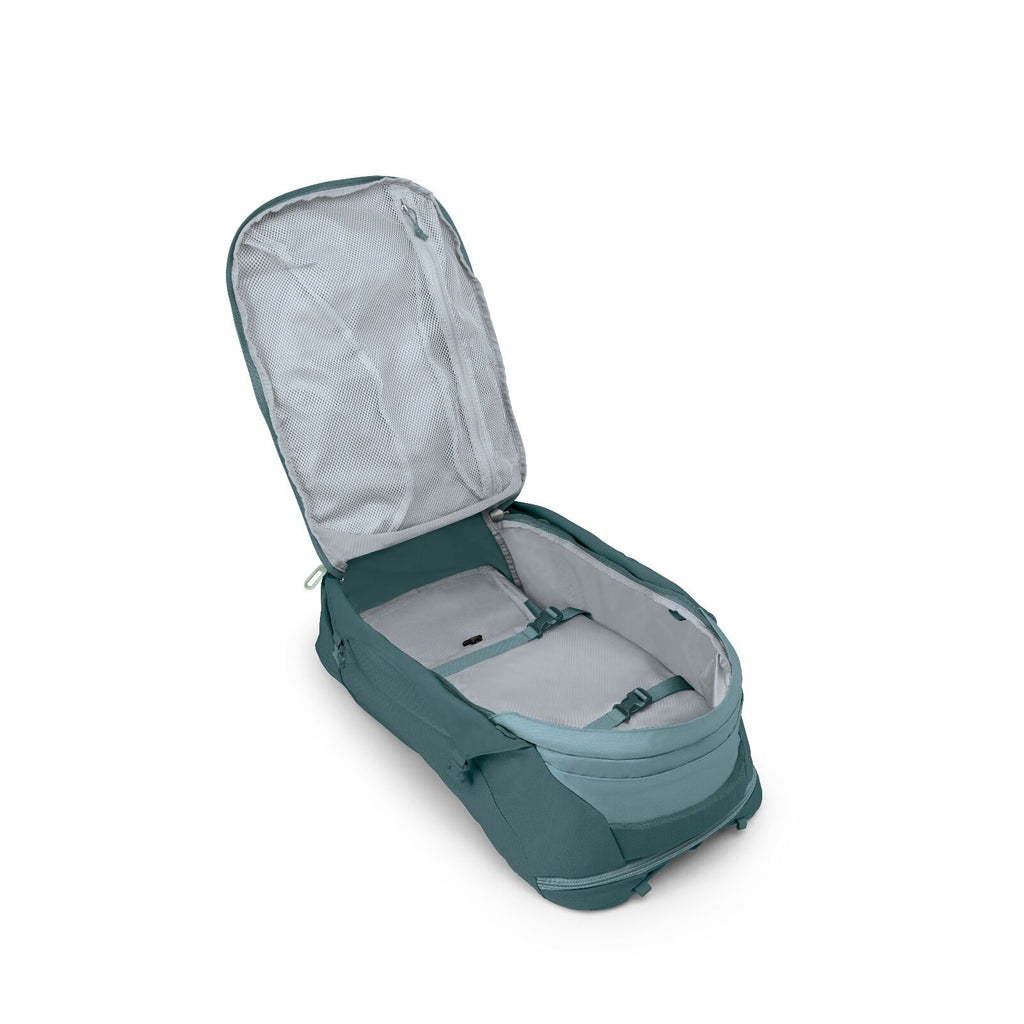 Internal view of the Fairview 40 Travel pack in the color Cascade Blue - Torrent Blue