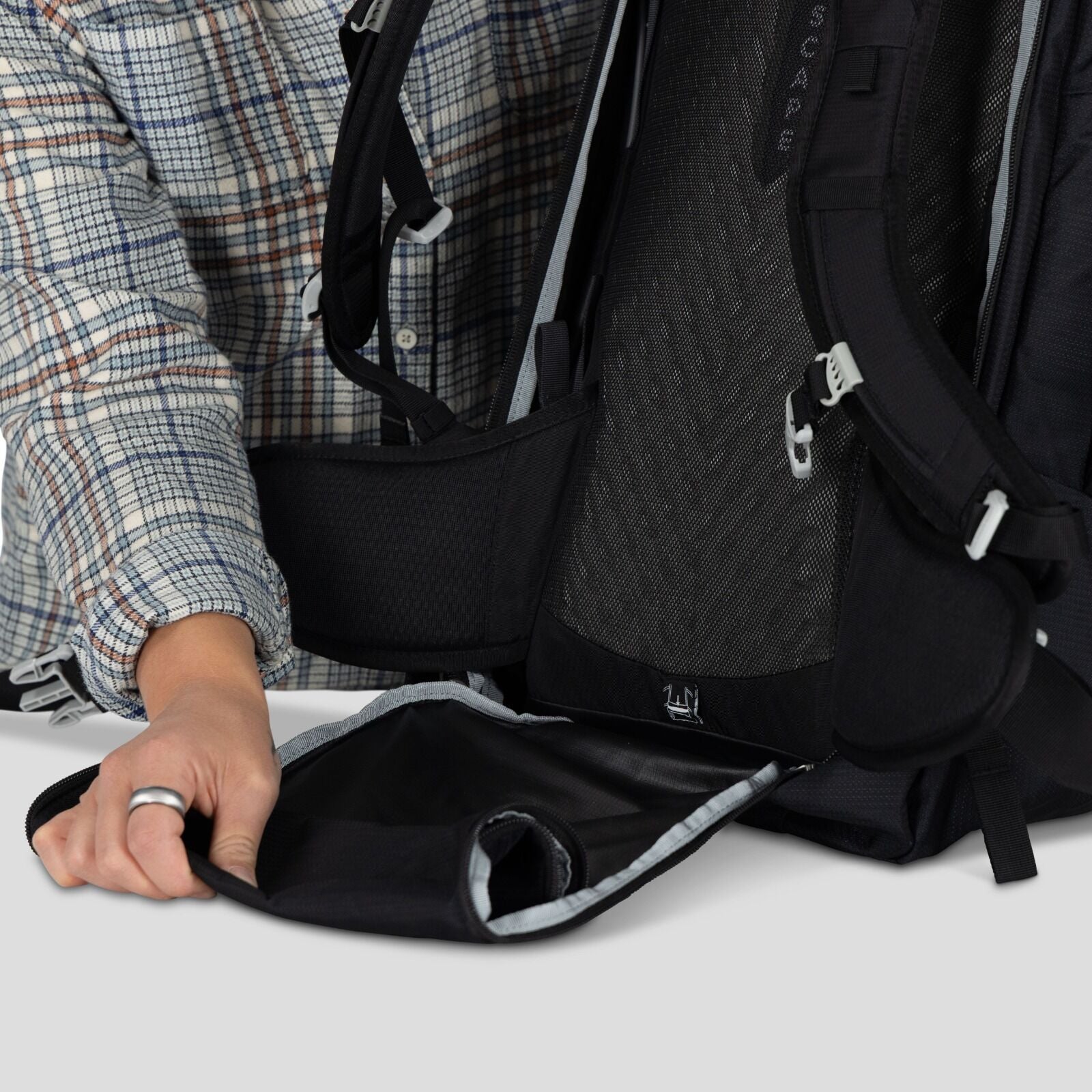 A detailed image of the Fairview 55 in the color black