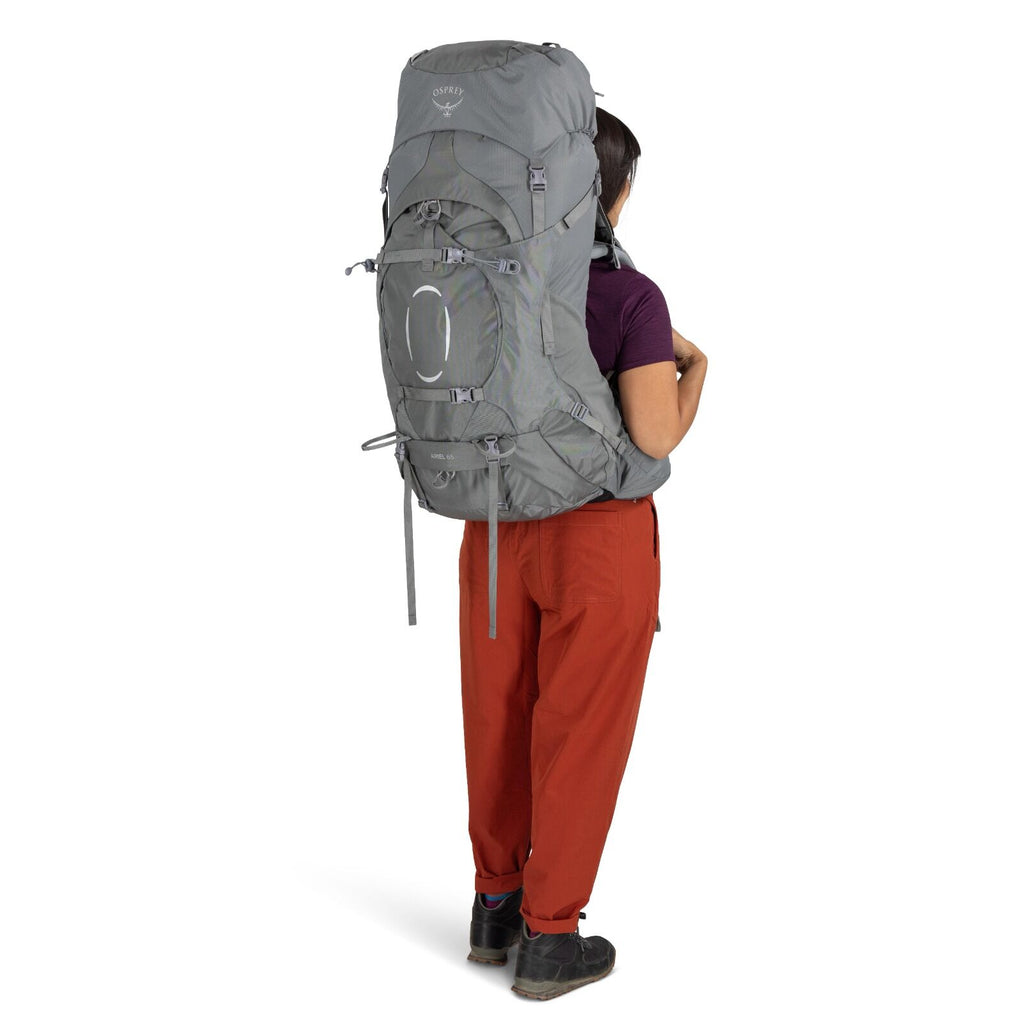 on body image of the ARiel 65 in the color Medium Grey