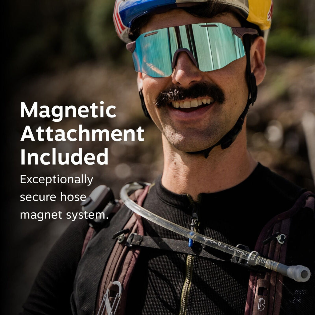 Magnetic attachment included