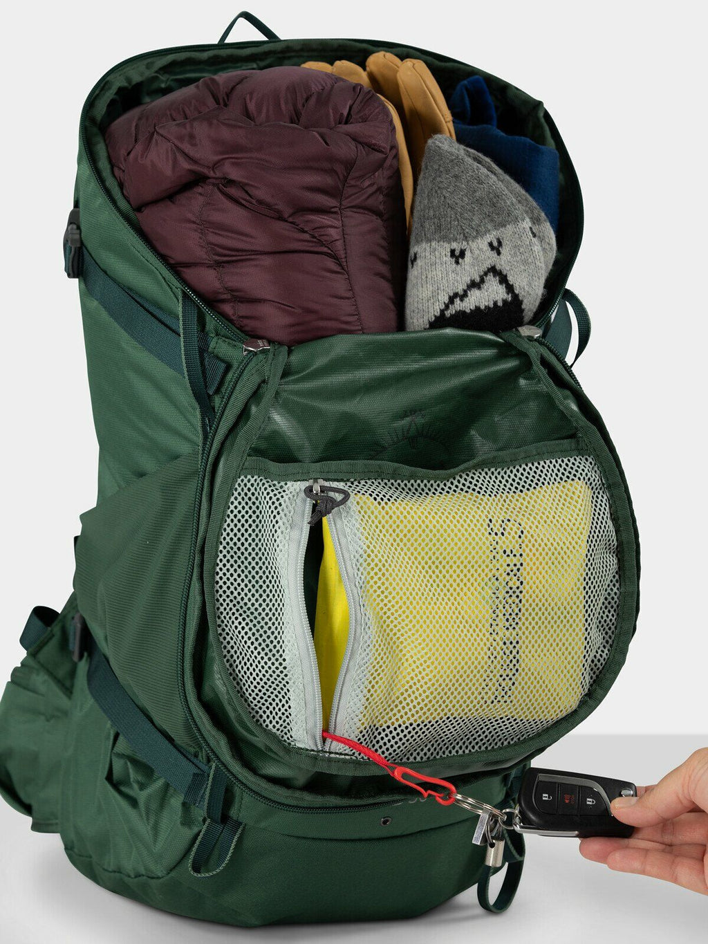 a detail of the Skarab 30 in color Black