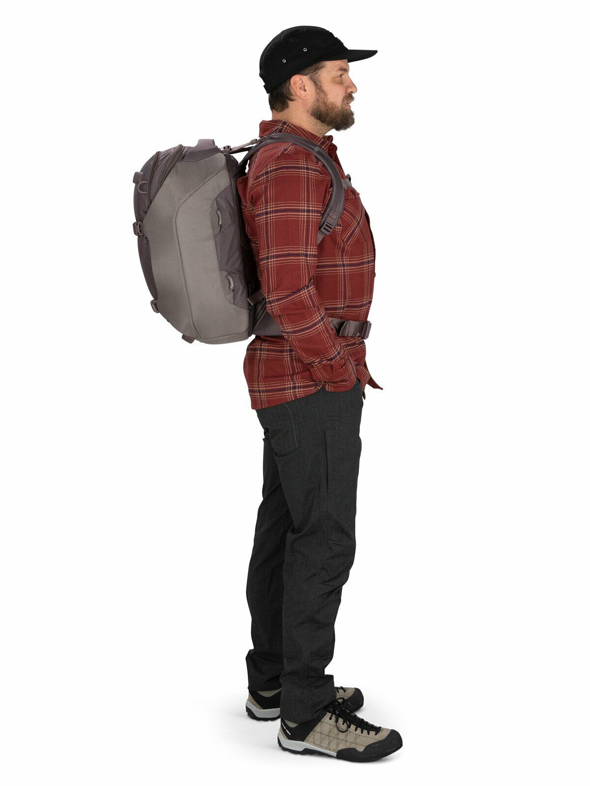 a person modeling the Sojourn Porter™ 30L in color Black