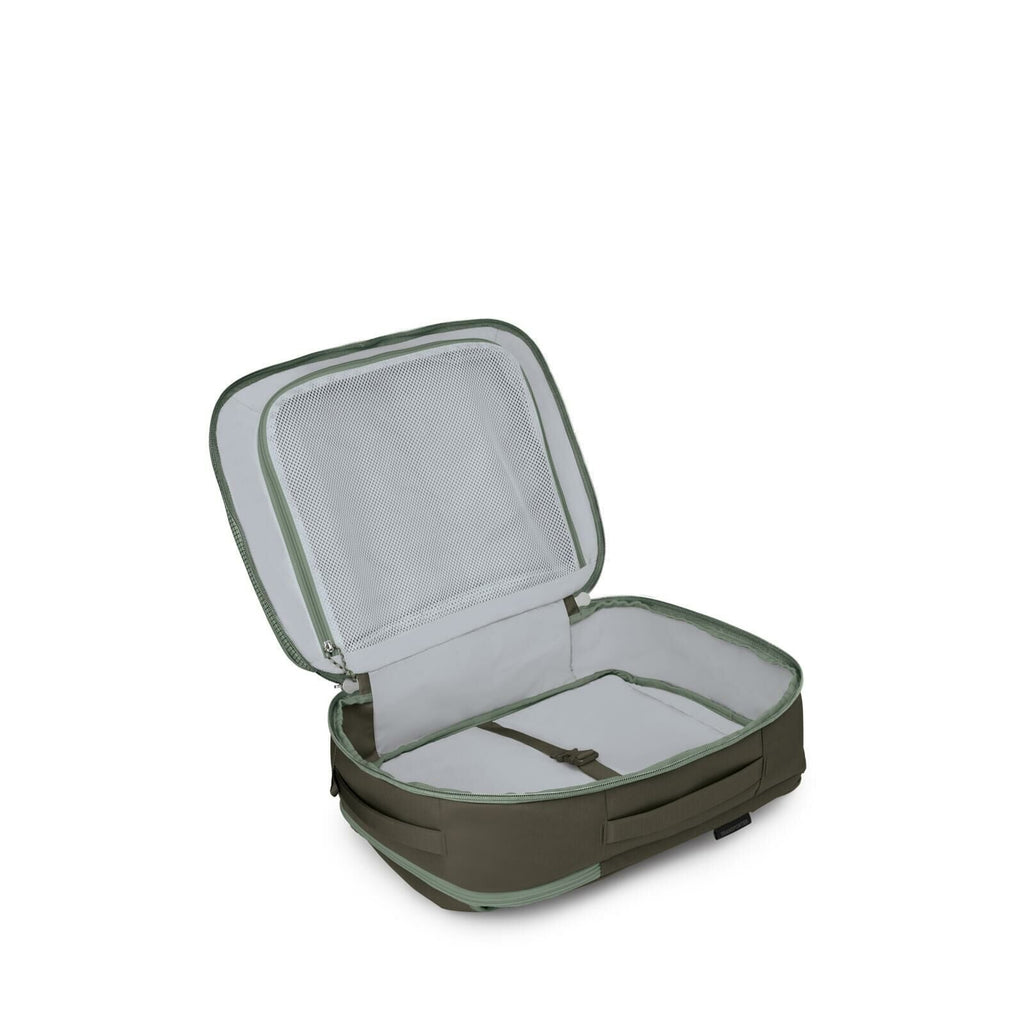 Internal image of Osprey's Transporter Travel Pack 26+6 in the color Pine Leaf