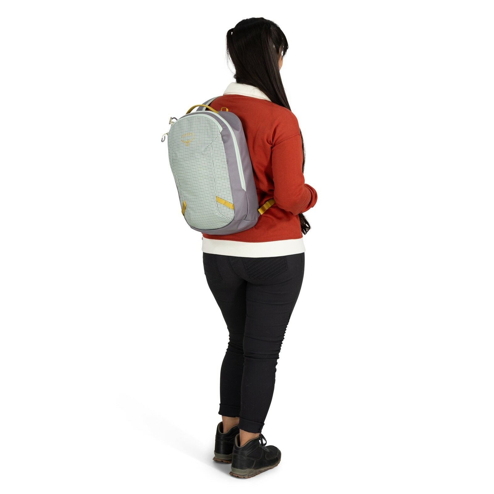 On-body image of the Transporter Sling in the color Frosty Mint