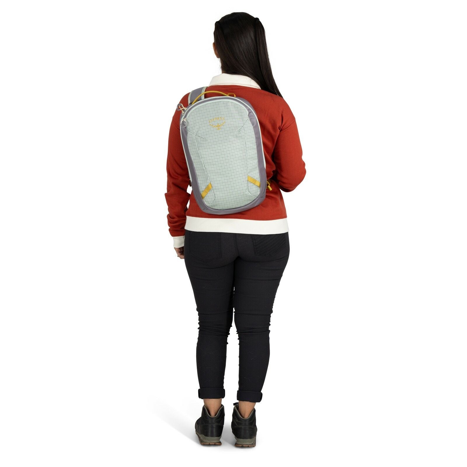 On-body image of the Transporter Sling in the color Frosty Mint
