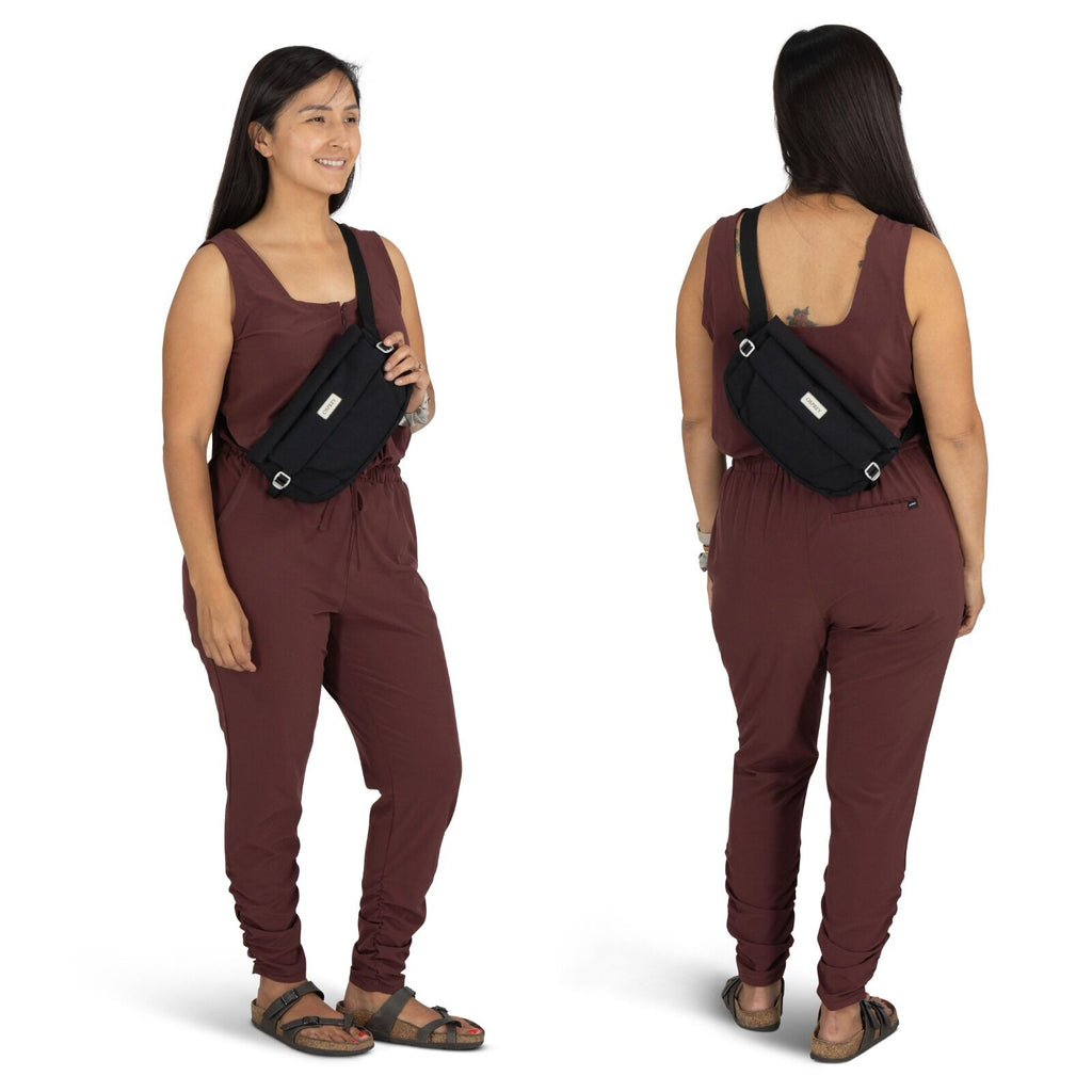 on body image of the Arcane Hip Back in the color black